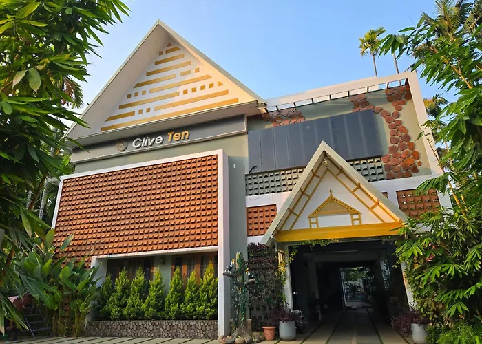 Clive Ten Resorts Athirappilly,10 Minutes Drive From Athirappilly Waterfall